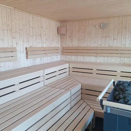 Piazza Hotel Und Restaurant فندق 4*