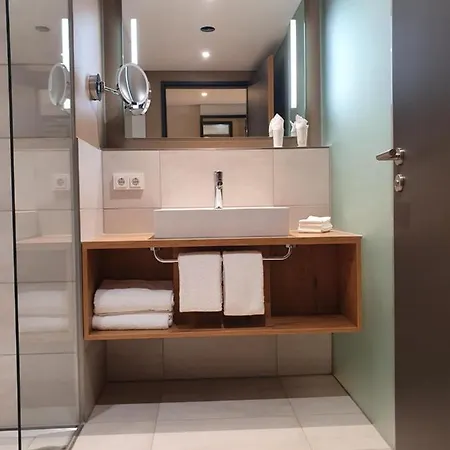 Piazza Hotel Und Restaurant 4*