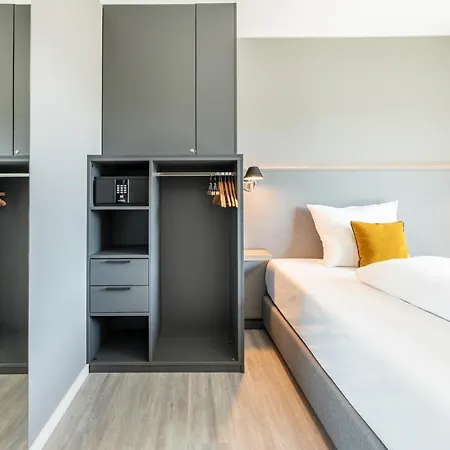 Piazza Hotel Und Restaurant 4*