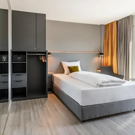 فندق Piazza Hotel Und Restaurant آلين