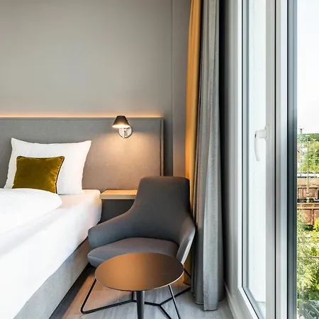 Piazza Hotel Und Restaurant آلين