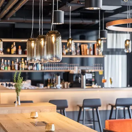 فندق Piazza Hotel Und Restaurant آلين