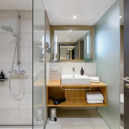 فندق Piazza Hotel Und Restaurant آلين