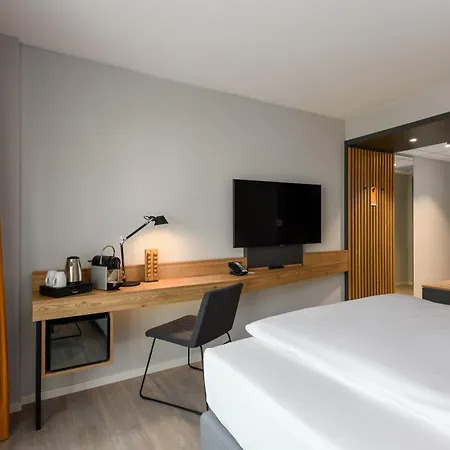 Piazza Und Restaurant 4*