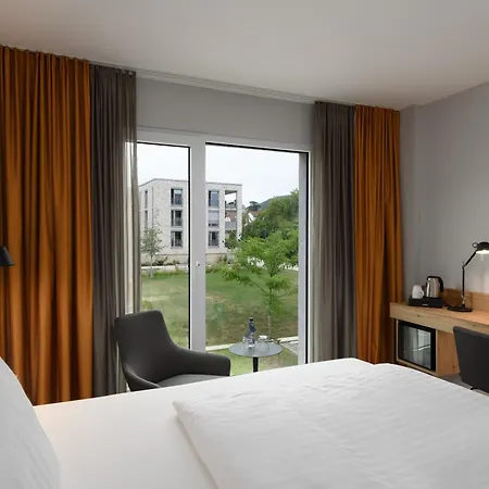 فندق Piazza Hotel Und Restaurant 4*