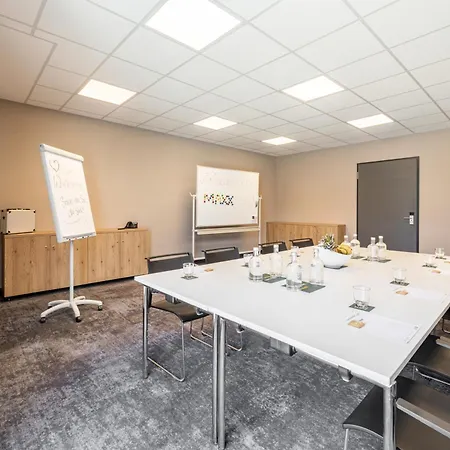 فندق Piazza Hotel Und Restaurant آلين