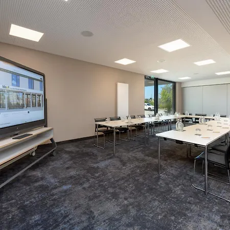 Piazza Hotel Und Restaurant فندق 4*