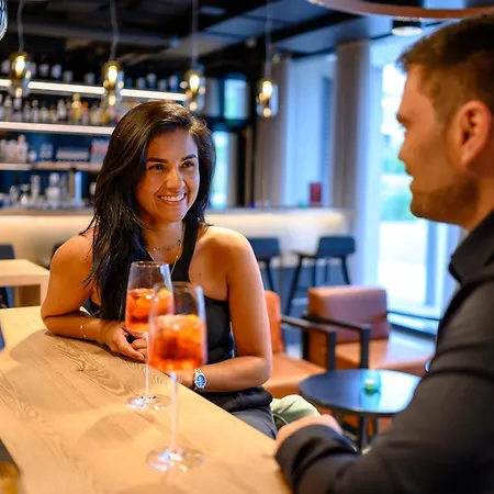 فندق Piazza Hotel Und Restaurant 4*