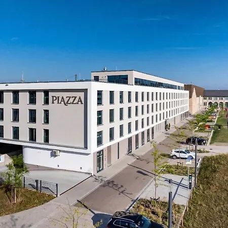 Piazza Und Restaurant 4*