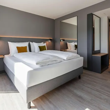 Piazza Und Restaurant 4*