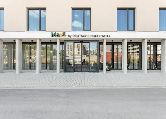 Piazza Und Restaurant Otel