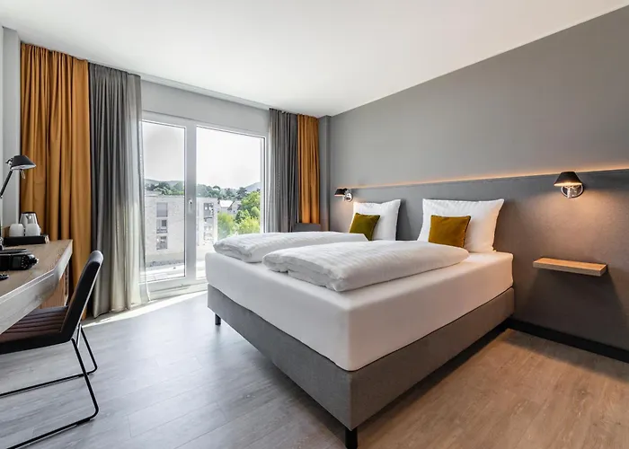 Hotel Piazza Und Restaurant