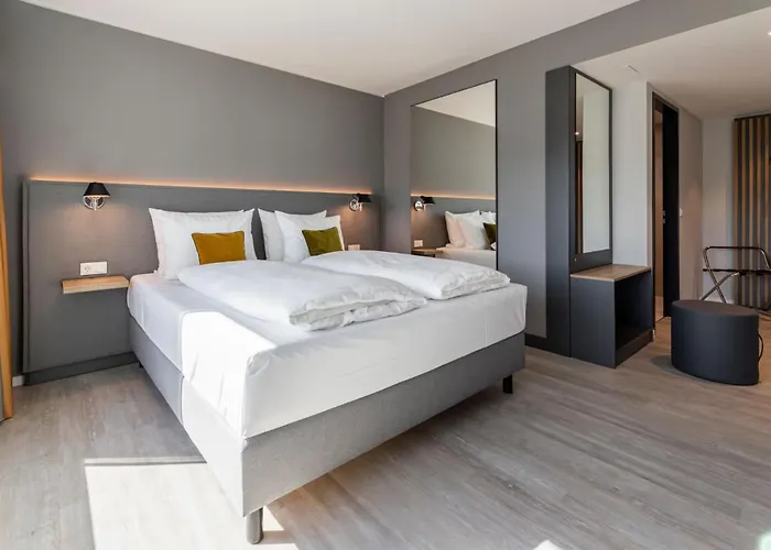 Hotel Piazza Und Restaurant